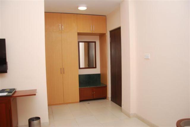 Hotel The Lalit Traveller Khajurāho Exterior foto